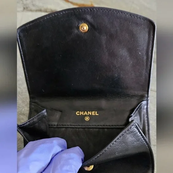 CHANEL Black Leather Wallet - Picture 3 of 10